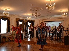 Для ульяновцев состоялся мастер-класс с пензенским народным ансамблем «ЗЛАТО-СЕРЕБРО»