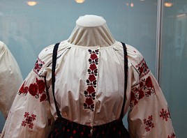 В музее И.А. Гончарова состоялось открытие выставки «Костюмы, нравы и обычаи русских»