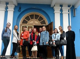 Центральная городская библиотека им. И. А. Гончарова провела ряд экскурсий по фотовыставке в Спасо-Вознесенском кафедральном соборе