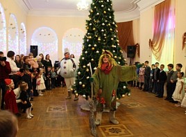 В Ульяновском театре кукол стартовали новогодние елки